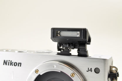 [Top Mint+++ SC: 8] Nikon 1 J4 Silver Double Zoom Kit 10-30mm VR & 30-110mm JPN