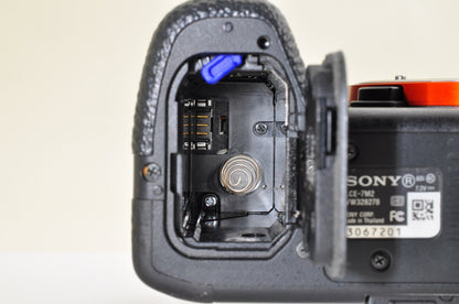 [Near Mint] Sony Alpha A7 II 24.3MP ILCE-7M2 Body 35 languages From JAPAN