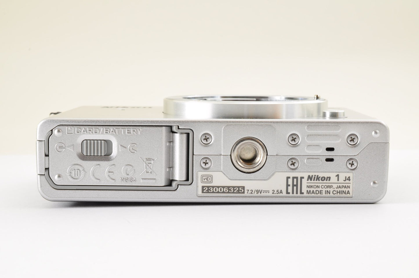 [Top Mint+++ SC: 8] Nikon 1 J4 Silver Double Zoom Kit 10-30mm VR & 30-110mm JPN