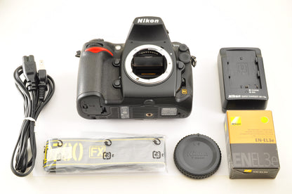 [Mint+ Count: 63] Nikon D700 12.1MP FX Digital SLR Camera Body Ship from USA