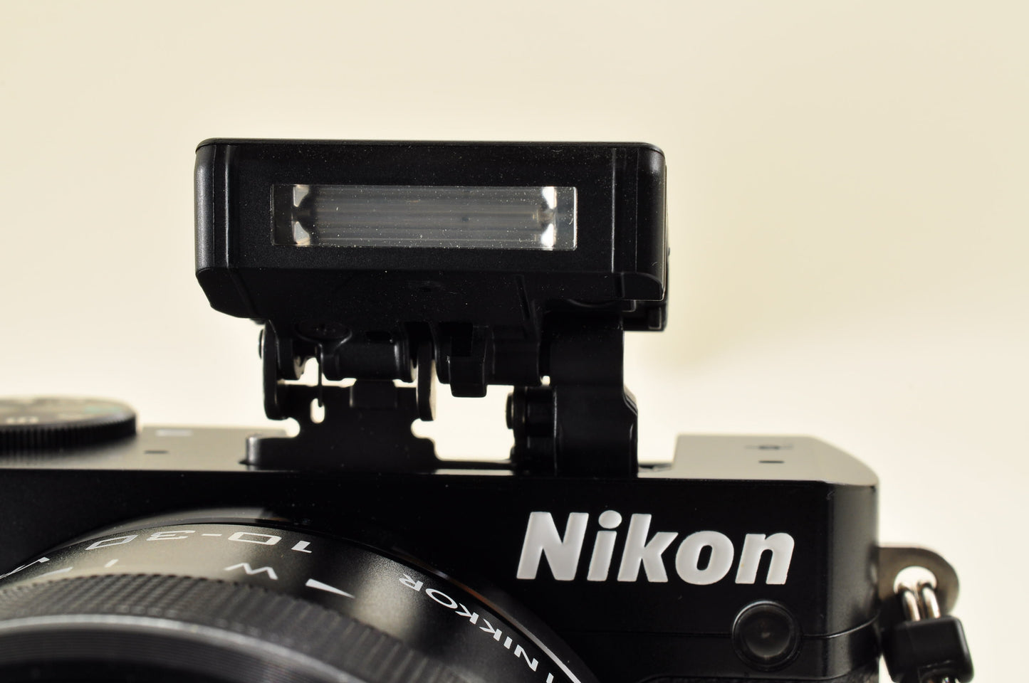 [Mint+ SC: 22229] Nikon 1 J5 Black Double Zoom Kit 10-30mm PD 30-110mm US Ships