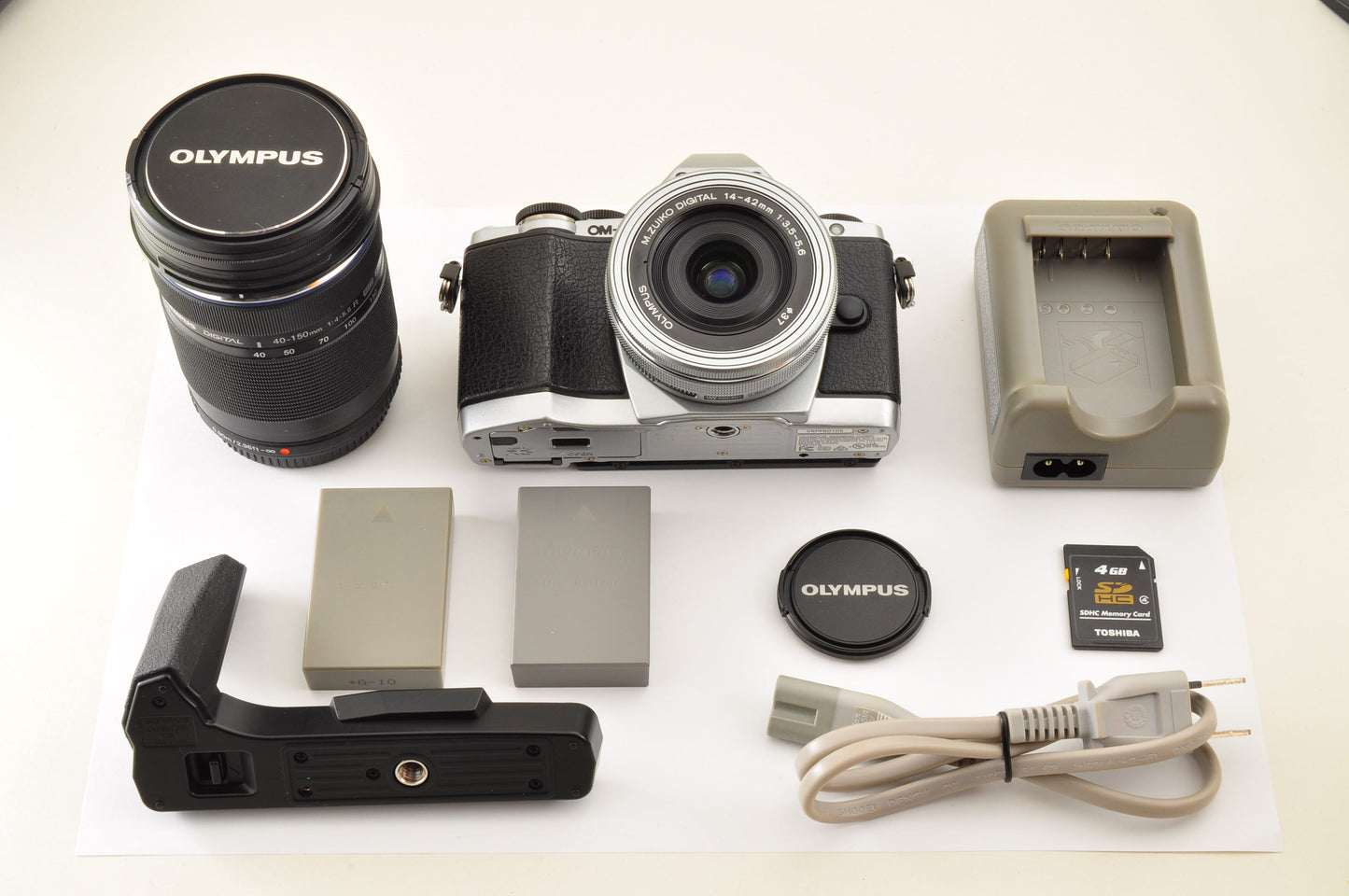 [US Duty Paid] OLYMPUS OM-D E-M10 Mirrorless Camera w/ 14-42mm 40-150mm Lens US