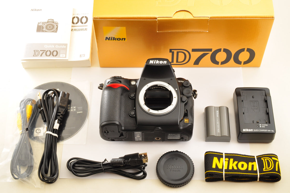 [Mint+++ SC: 6888] Nikon D700 12.1MP FX Digital SLR Camera Body Ship from US OR