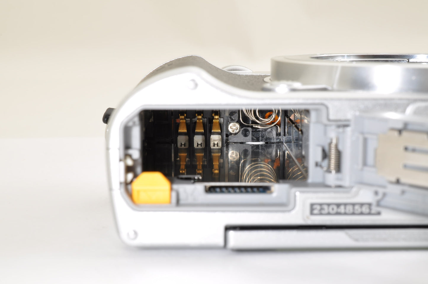 [US Duty Paid] Nikon 1 J5 Silver Double Lens Kit 10-30mm & 18.5mm SC: 1652 USA