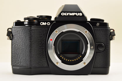 [US Duty Paid] OLYMPUS OM-D E-M10 Mirrorless Camera w/ 14-42mm 40-150mm Lens US