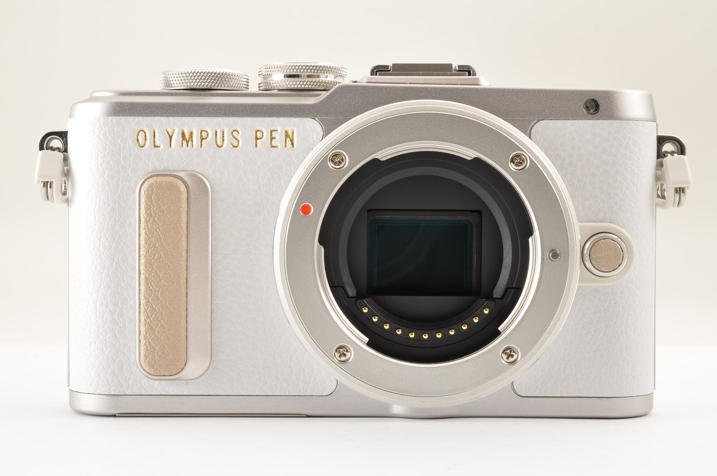 [Top Mint Count: 152] OLYMPUS PEN E-PL8 White & 15mm F/8 Body cap Lens USA