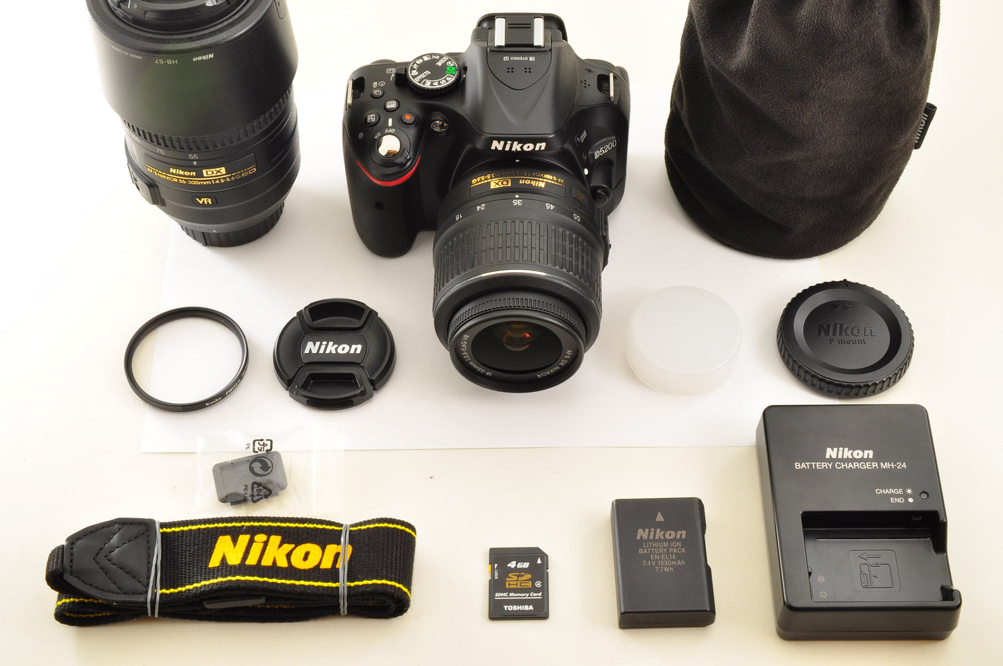 [Top Mint+] Nikon D5200 24.1MP Digital SLR BLACK w/ 18-55mm & 55-300mm US Stock