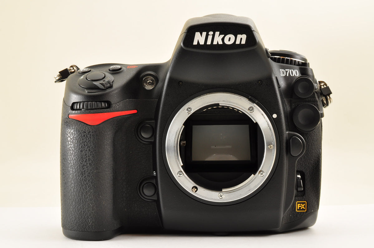 [Mint+++ SC: 6888] Nikon D700 12.1MP FX Digital SLR Camera Body Ship from US OR