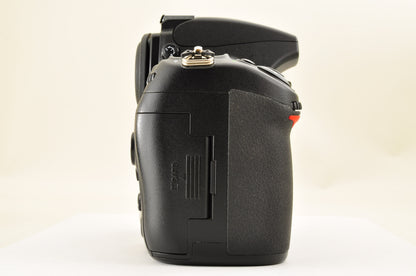 [US Duty Paid] Nikon D700 12.1MP Digital SLR Camera Body Count: 7117 US Ships