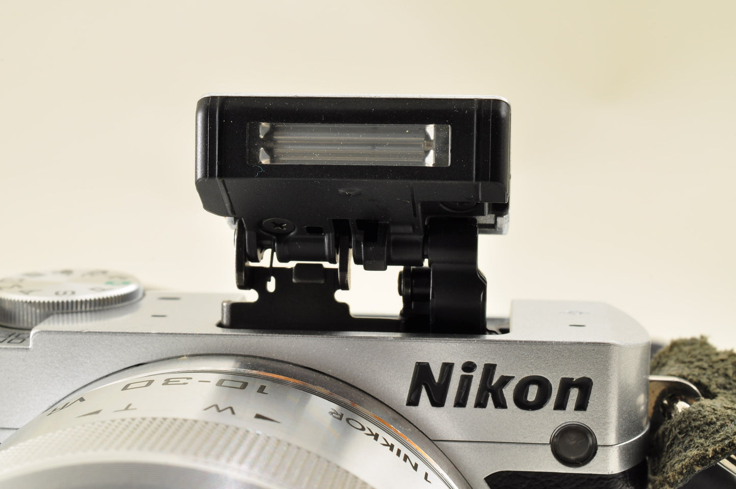 [Mint+++ SC:3038] Nikon 1 J5 Silver Double zoom Kit 10-30mm & 30-110mm US Ships