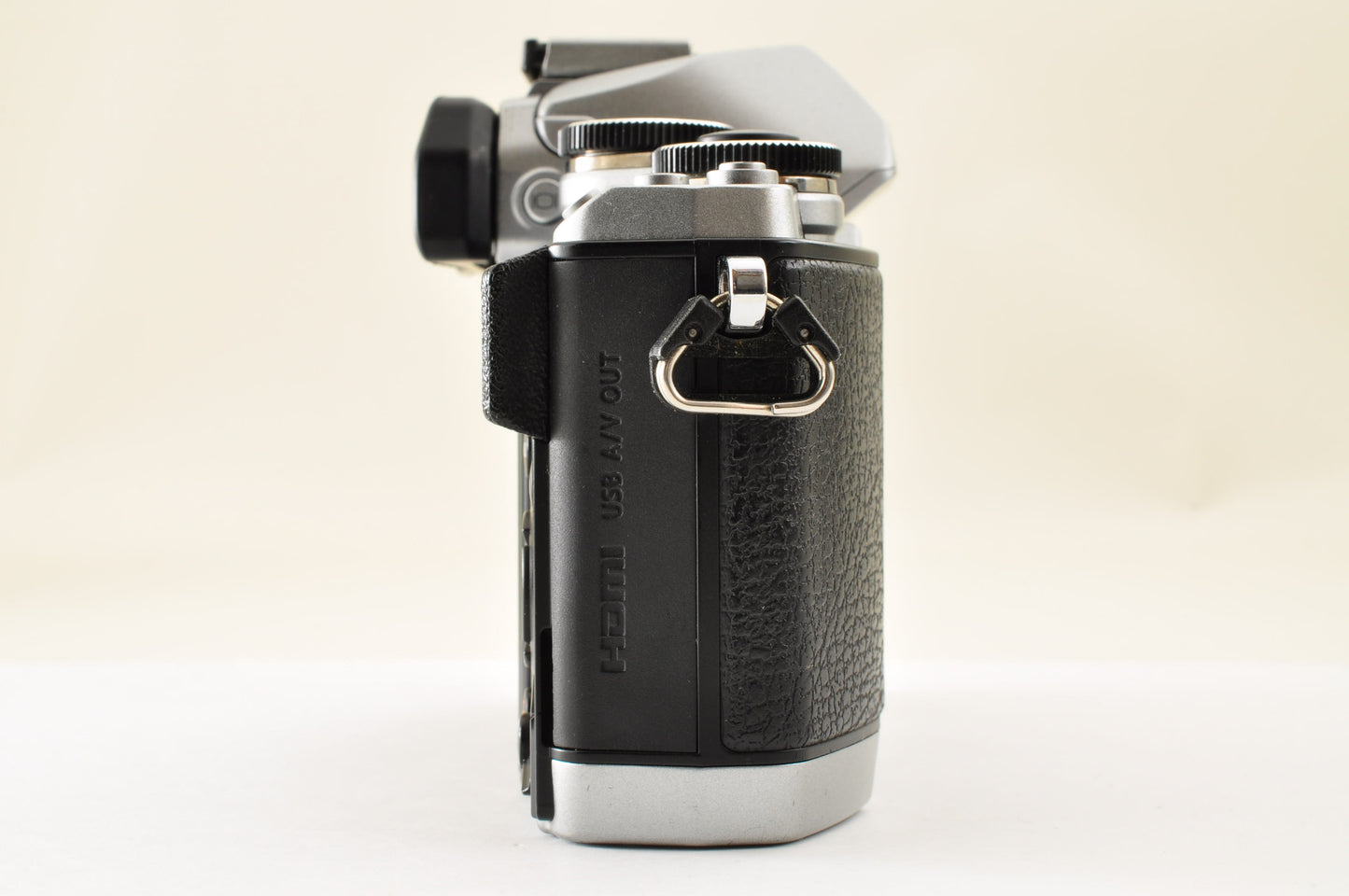 [US Duty Paid] OLYMPUS OM-D E-M10 Mirrorless Camera w/ 14-42mm 40-150mm Lens US