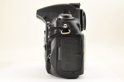 [Mint+] Nikon D700 12.1MP Digital SLR Camera Body Count: 15868 US Ships