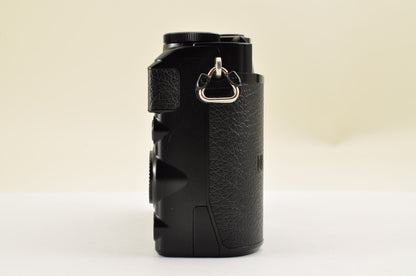 [Mint+ SC: 22229] Nikon 1 J5 Black Double Zoom Kit 10-30mm PD 30-110mm US Ships