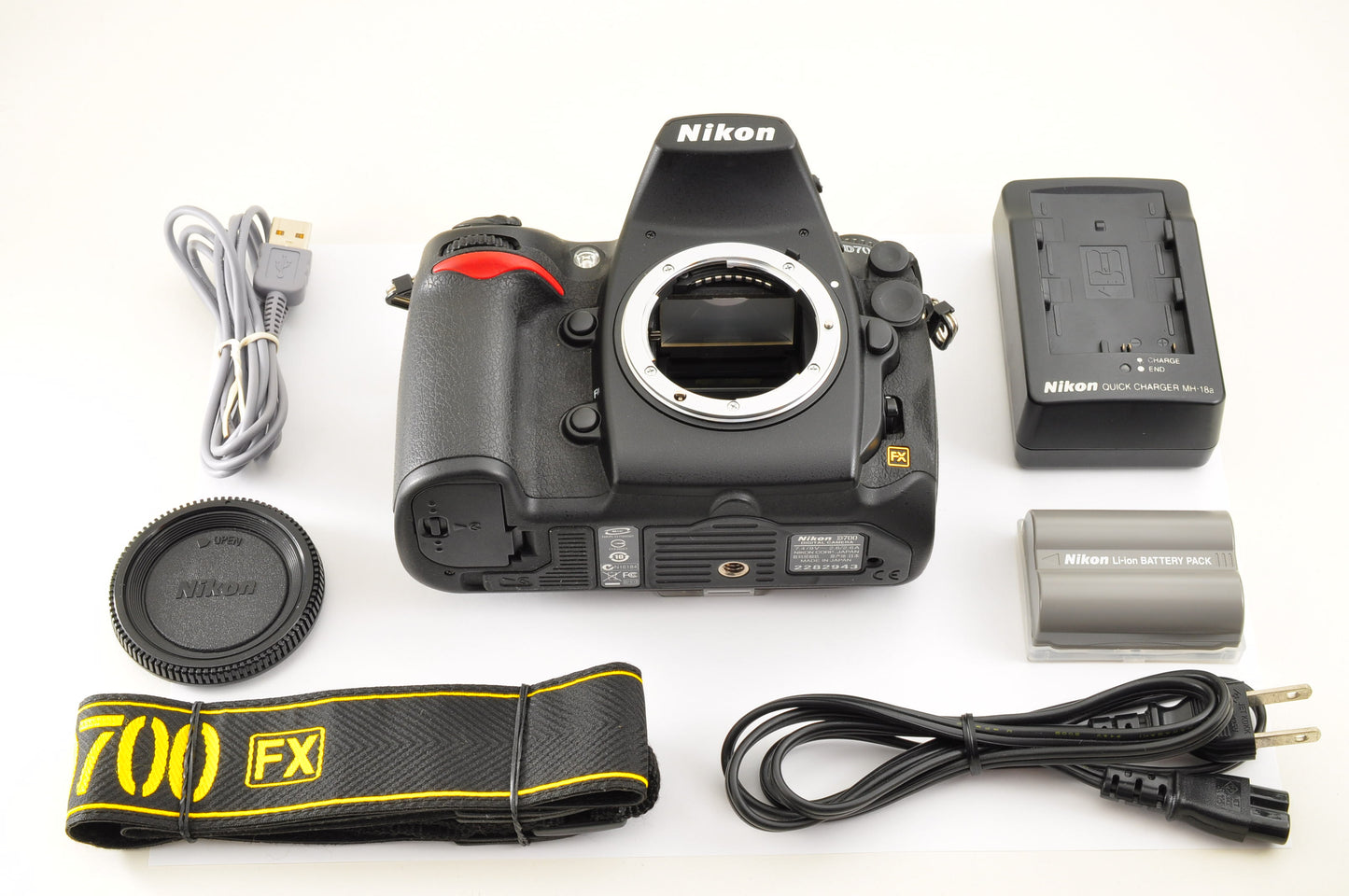 [Top Mint+++ Count: 2851] Nikon D700 12.1MP Digital SLR Camera Body From USA