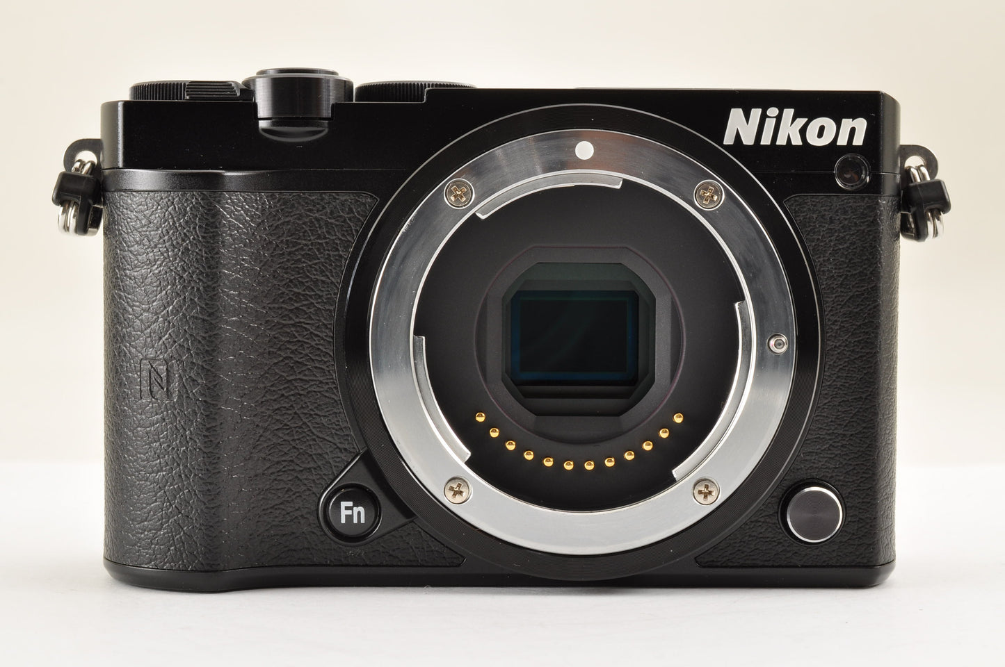 [Mint+ SC: 7296] Nikon 1 J5 Black Double Lens 18.5mm & 30-110mm VR Ship from US