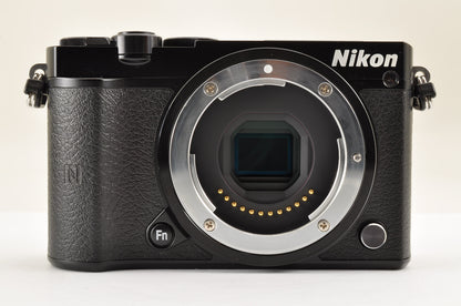 [Mint+ SC: 7296] Nikon 1 J5 Black Double Lens 18.5mm & 30-110mm VR Ship from US