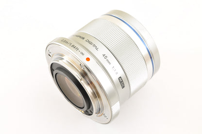 [Mint+++] Olympus M.Zuiko Digital 45mm F/1.8 Lens Silver Micro Four Thirds USA