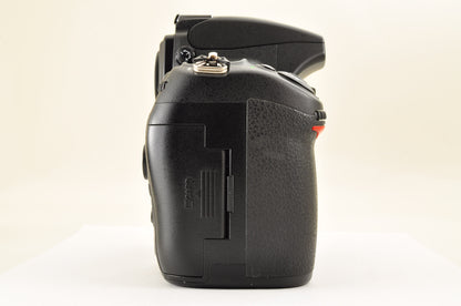 [Mint+++ SC: 6888] Nikon D700 12.1MP FX Digital SLR Camera Body Ship from US OR