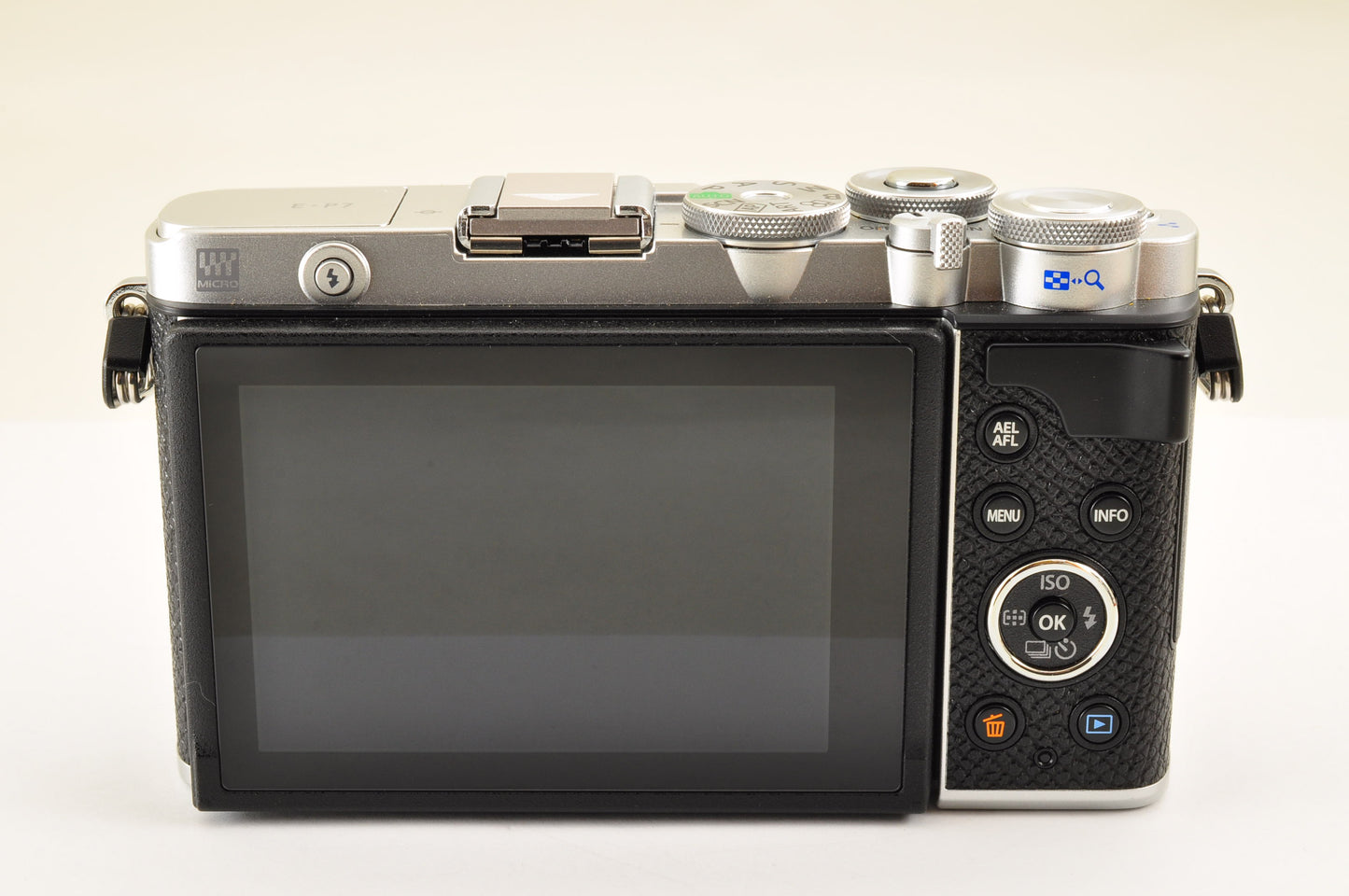 [US Duty Paid] OLYMPUS PEN E-P7 Mirrorless Camera Silver W zoom lens Kit US ship