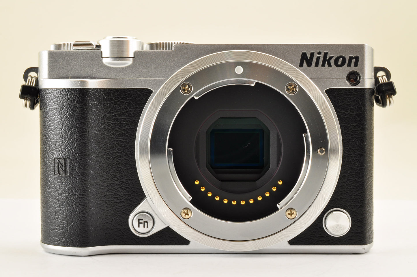 [Mint+++ SC:13558] Nikon 1 J5 Silver Double zoom Kit 10-30mm & 30-110mm US Ships