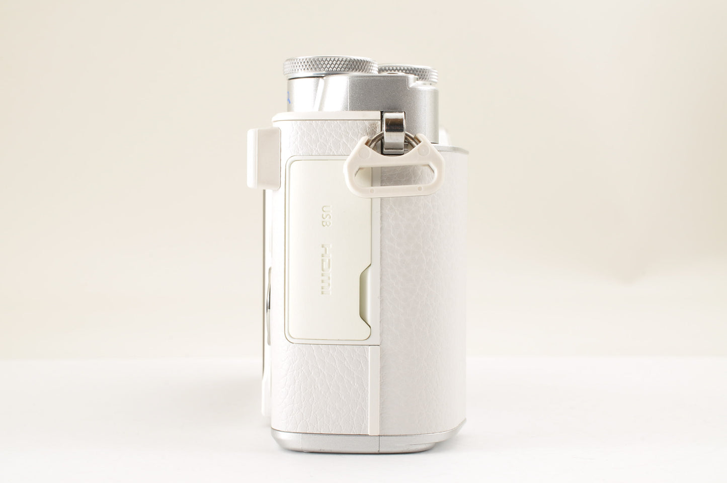 [US Duty Paid] OLYMPUS PEN E-P7 Mirrorless Camera White W zoom lens Kit US ship