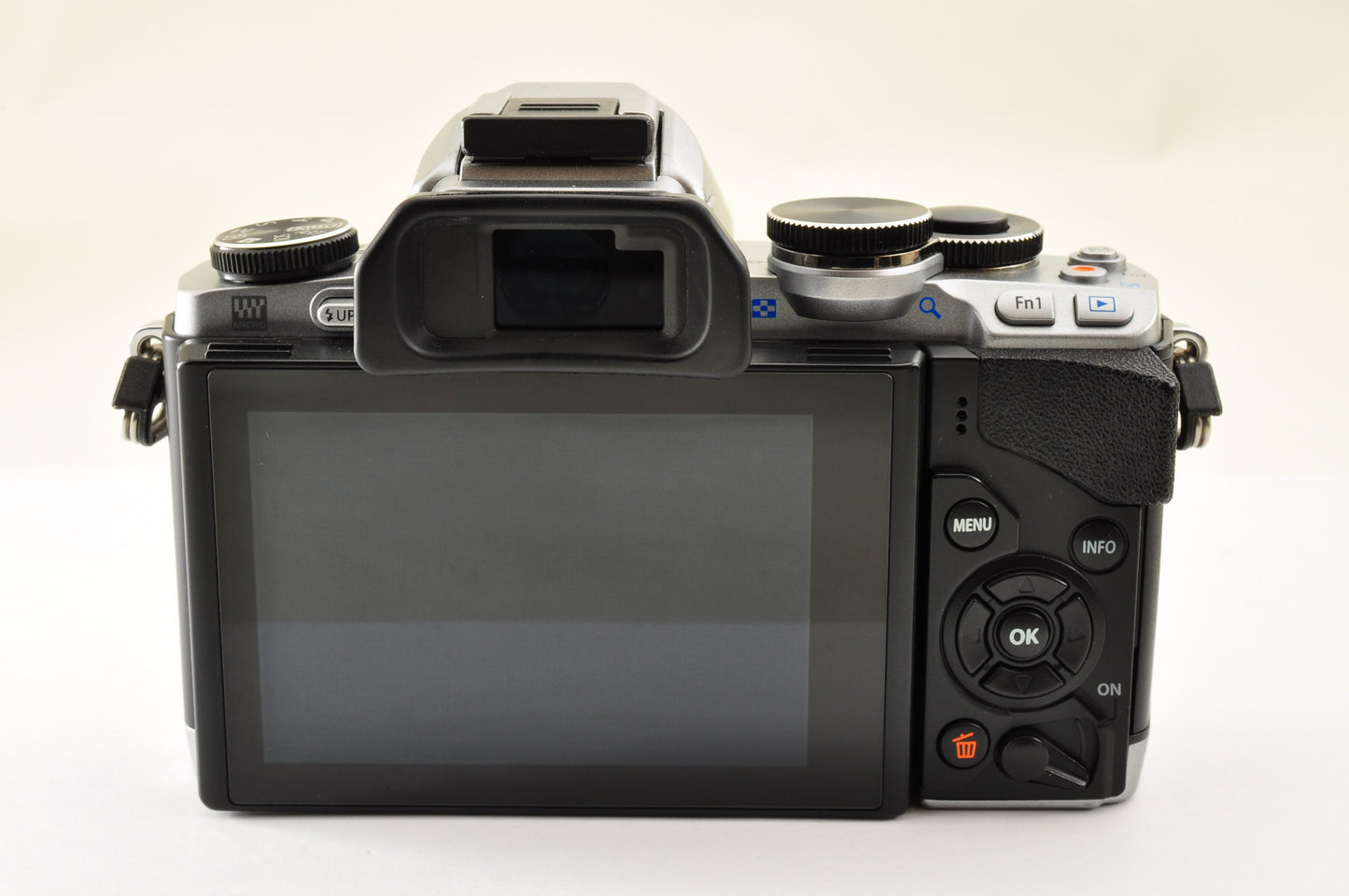 [US Duty Paid] OLYMPUS OM-D E-M10 Mirrorless Camera w/ 14-42mm 40-150mm Lens US