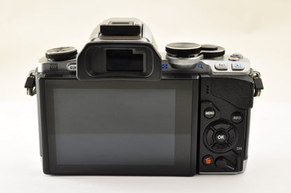 [US Duty Paid] OLYMPUS OM-D E-M10 Mirrorless Camera w/ 14-42mm 40-150mm Lens US