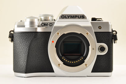 [Top Mint+] Olympus OM-D E-M10 Mark III Silver 14-42mm /40-150mm kit US OR Ship