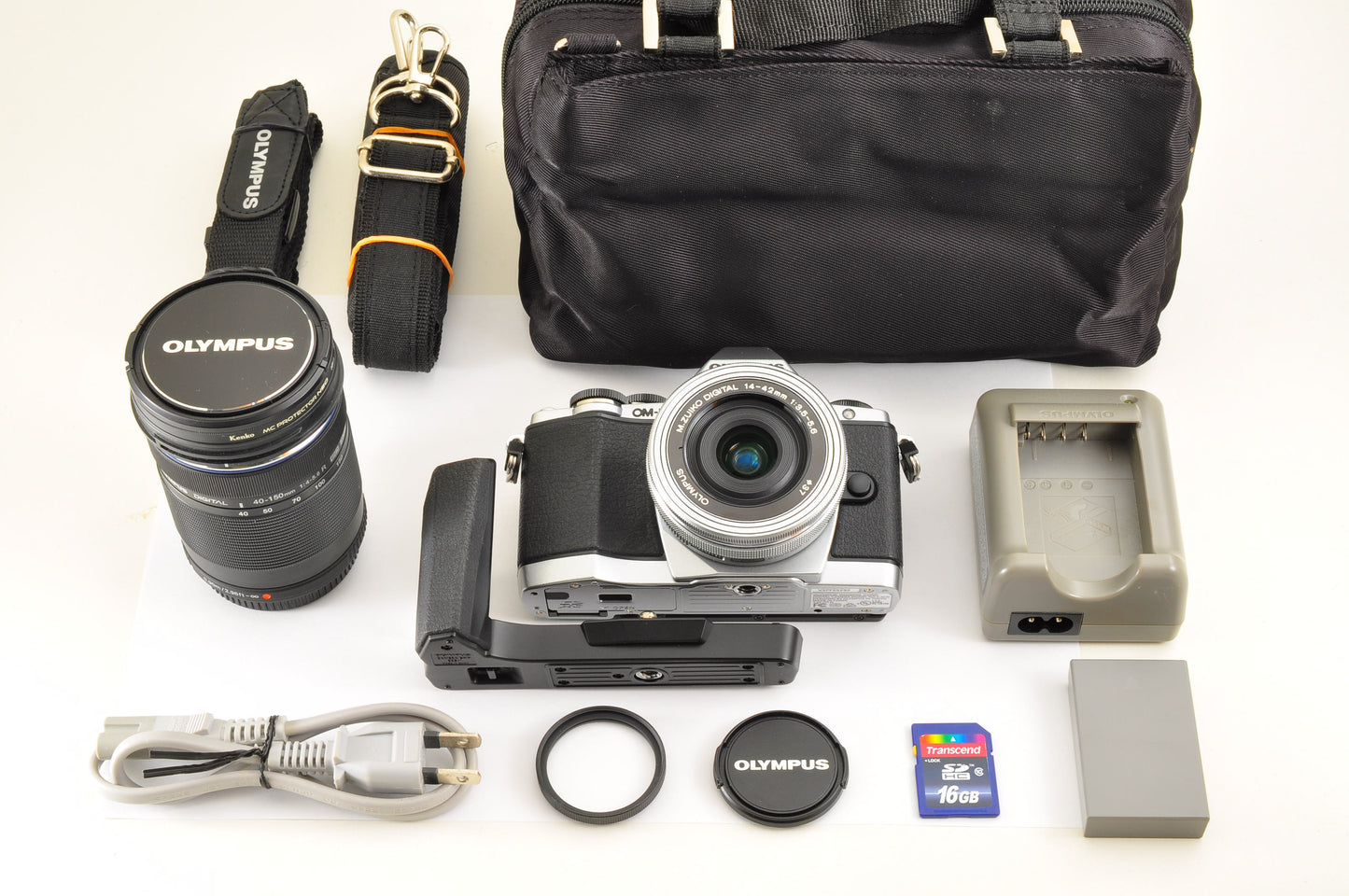 [US Duty Paid] OLYMPUS OM-D E-M10 Mirrorless Camera w/ 14-42mm 40-150 Lens USA