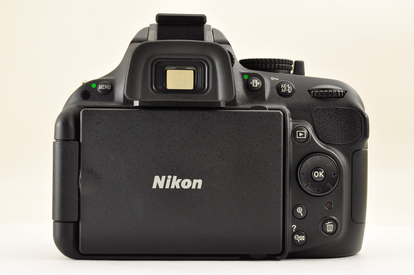[Top Mint+] Nikon D5200 24.1MP Digital SLR BLACK w/ 18-55mm & 55-300mm US Stock