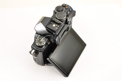 [US Duty Paid] OLYMPUS OM-D E-M10 Mirrorless Camera w/ 14-42mm 40-150mm Lens US