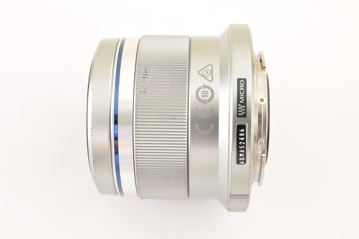[Mint+++] Olympus M.Zuiko Digital 45mm F/1.8 Lens Silver Micro Four Thirds USA