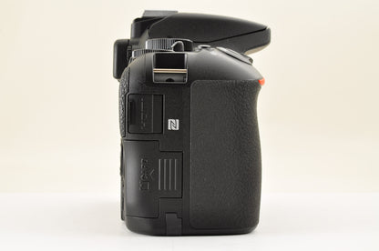 [Top Mint SC: 5804] Nikon D5600 24.2 MP DSLR 18-140mm VR Kit &35mm F/1.8 G USA