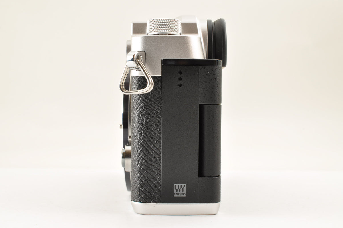 [Top Mint+++] Olympus PEN-F 20.3MP Digital Mirrorless Silver Body SC: 405 US OR