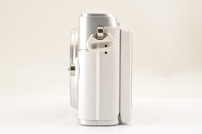 [US Duty Paid] OLYMPUS PEN E-P7 Mirrorless Camera White W zoom lens Kit US ship