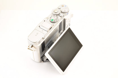 [Top Mint+++] OLYMPUS PEN E-P7 Mirrorless Camera White W zoom lens Kit US ships