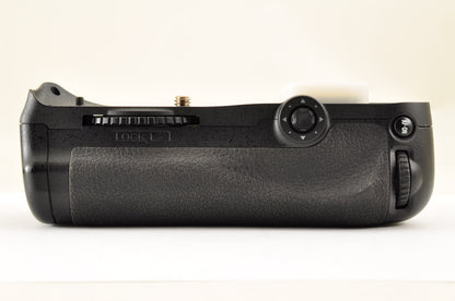 [US Duty Paid] Nikon MB-D10 for D300 D300s D700 Multi Power Battery Pack US Ship
