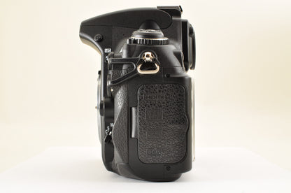 [Mint+ Count:2977] Nikon D700 12.1MP FX Digital SLR Camera Body Ship from USA