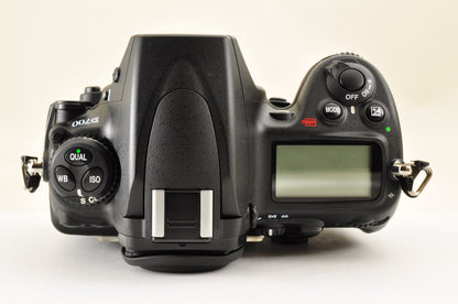 [US Duty Paid] Nikon D700 12.1MP Digital SLR Camera Body Count: 7117 US Ships