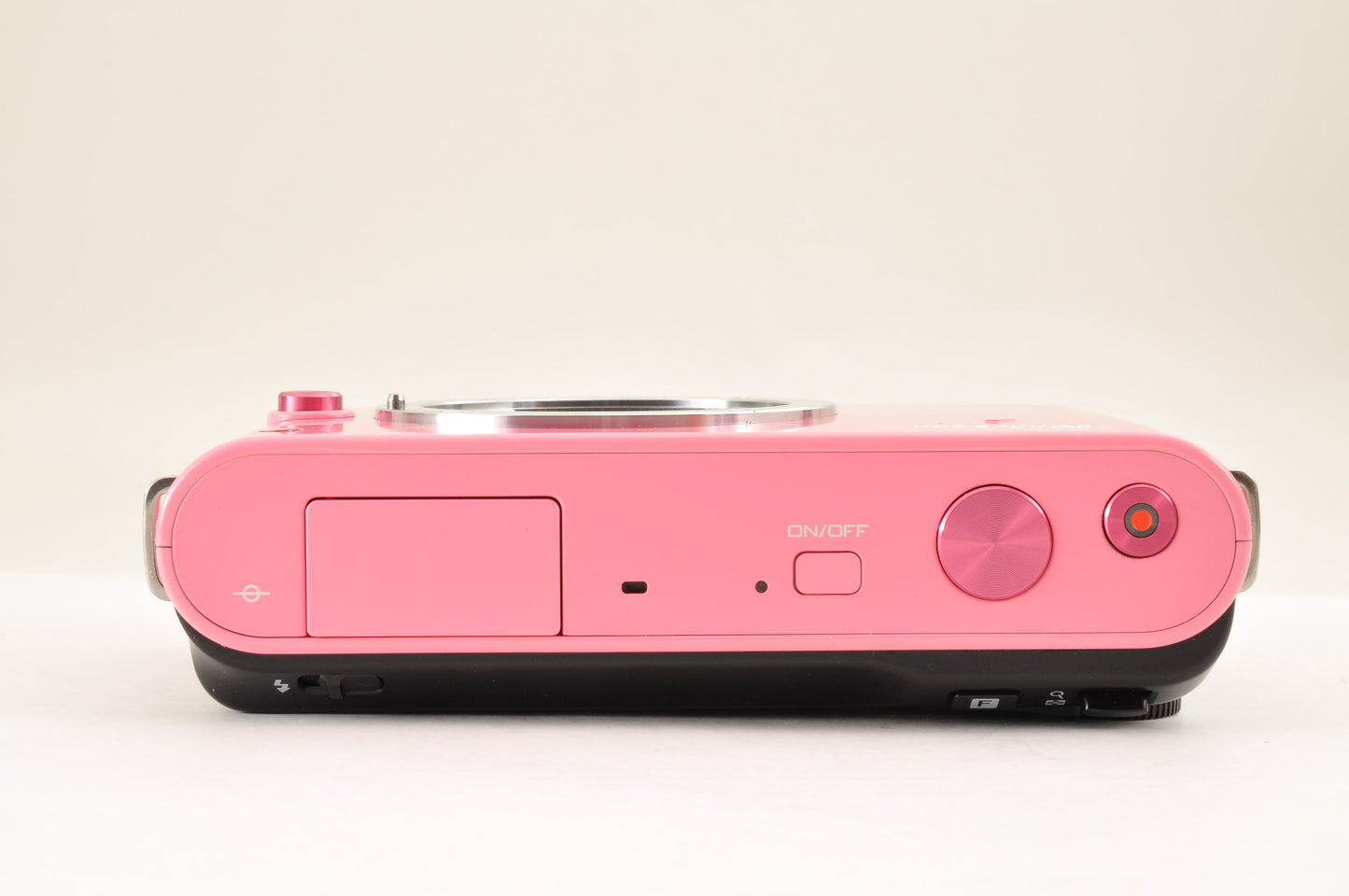 [Mint+++ SC:1653] Nikon 1 J1 Pink 10.1MP Mirrorless Camera 10-30mm & 30-110mm US