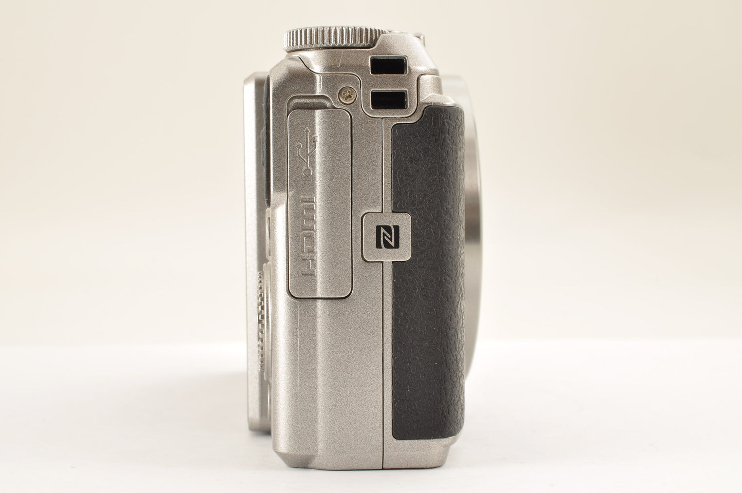 [Top Mint in BOX] Nikon COOLPIX A900 Silver 20.3MP Compact Digital Camera US OR