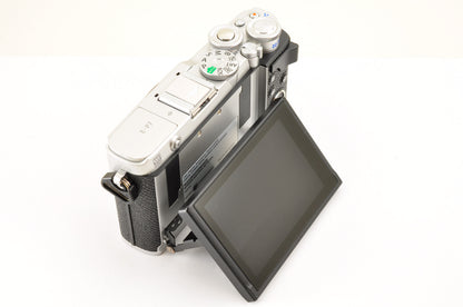[US Duty Paid] OLYMPUS PEN E-P7 Mirrorless Camera Silver Body only US Ships