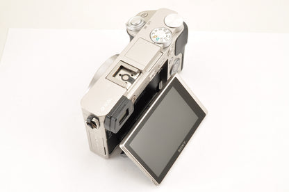 [US Duty Paid] SONY A6000 ILCE-6000Y SILVER w/ SELP1650 & SEL55210 SC:10320 USA