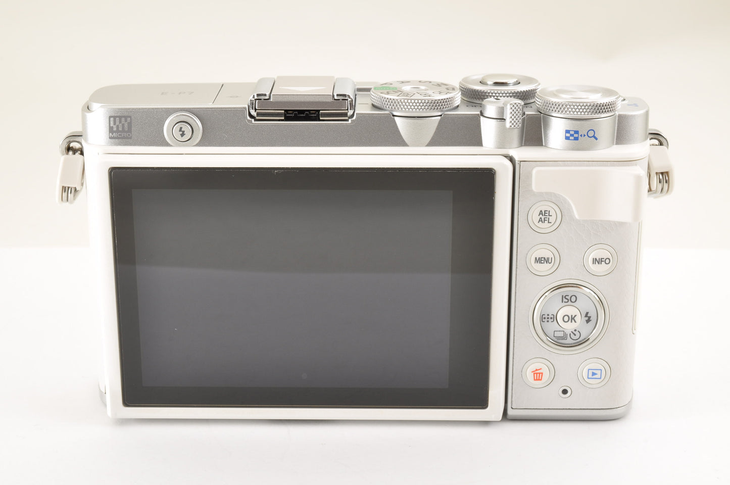 [US Duty Paid] OLYMPUS PEN E-P7 Mirrorless Camera White W zoom lens Kit US ship