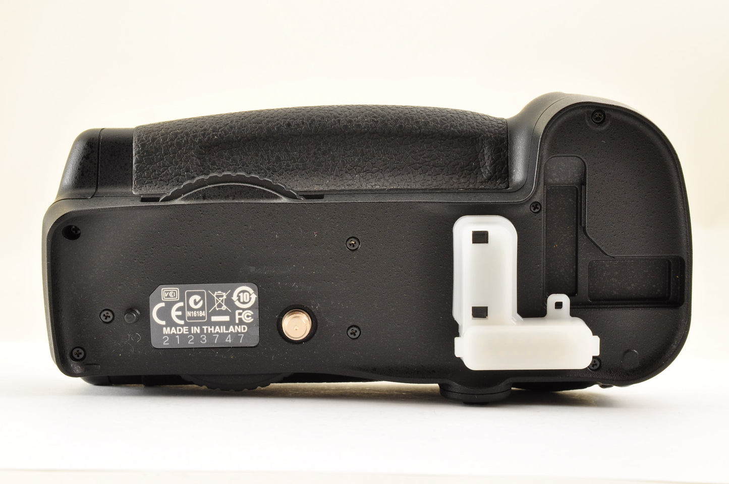 [US Duty Paid] Nikon MB-D10 for D300 D300s D700 Multi Power Battery Pack US Ship