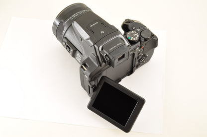 [Top Mint+] Nikon COOLPIX P900 Compact Digital Camera 16MP 83x Zoom US OR Stock