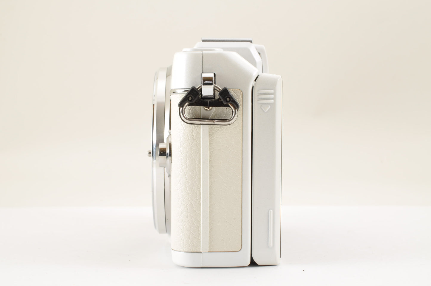 [US Duty Paid] OLYMPUS PEN E-PL7 Mirrorless Digital Camera 16.1MP W zoom Lens