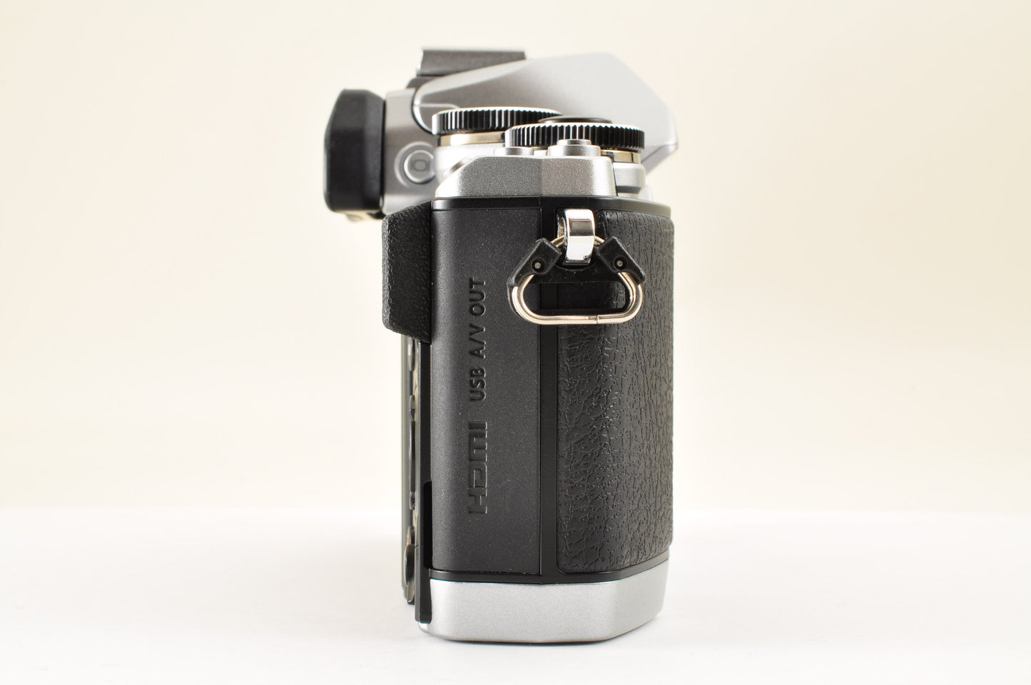 [US Duty Paid] OLYMPUS OM-D E-M10 Mirrorless Camera w/ 14-42mm 40-150 Lens USA