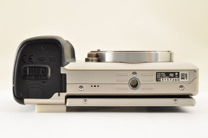 [US Duty Paid] SONY A6000 ILCE-6000Y SILVER w/ SELP1650 & SEL55210 SC: 1162 USA