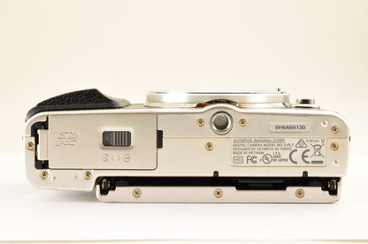[Mint+ in BOX] OLYMPUS PEN E-PL7 Mirrorless Digital Camera 16.1MP W zoom Lens US